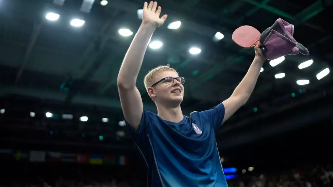 Frankreichs Tischtennis-Star Felix Lebrun. - Bild: Petros Giannakouris/AP/dpa