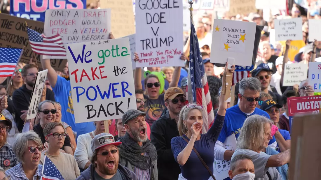 In Pittsburgh ging es vor allem um Waffengesetze und eine bevorstehende Kommunalwahl. - Bild: Gene J. Puskar/AP/dpa