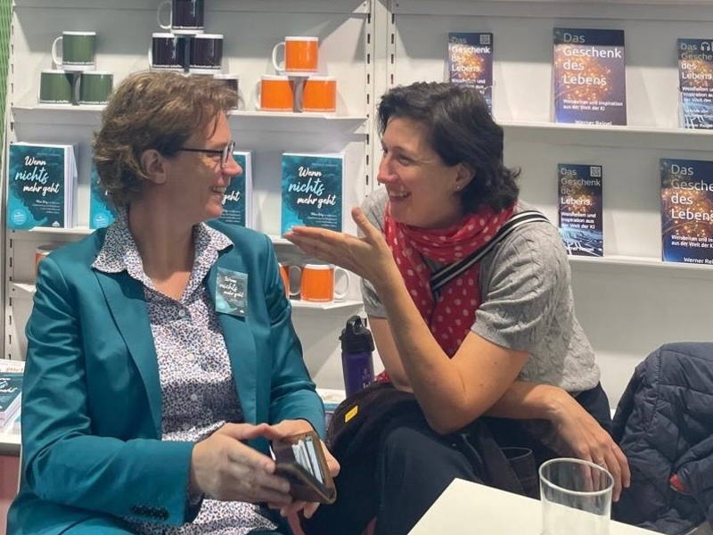 Stefanie Schnier: Vom Zusammenbruch zur Lebenskraft - Das Buch, das dein Leben verändert / Mit dem SUP-Board zurück ins Leben: Warum Paddeln Teil ihres Heilungswegs ist - und was ihr Podcast verrät - Foto: presseportal.de