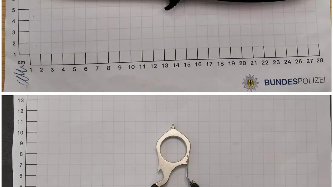BPOL NRW: Bundespolizei findet Schlagring und Messer - Bild: presseportal.de