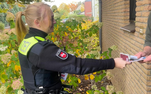 POL-HI: Sensibilisierung für die dunkle Jahreszeit - Präventive Maßnahmen zum Thema Einbruchschutz im Zuständigkeitsbereich des Polizeikommissariats Elze - Foto: presseportal.de