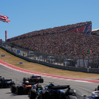 Max Verstappen wehrte gleich beim Start alle Attacken ab.  - Foto: John Locher/Pool AP/AP/dpa