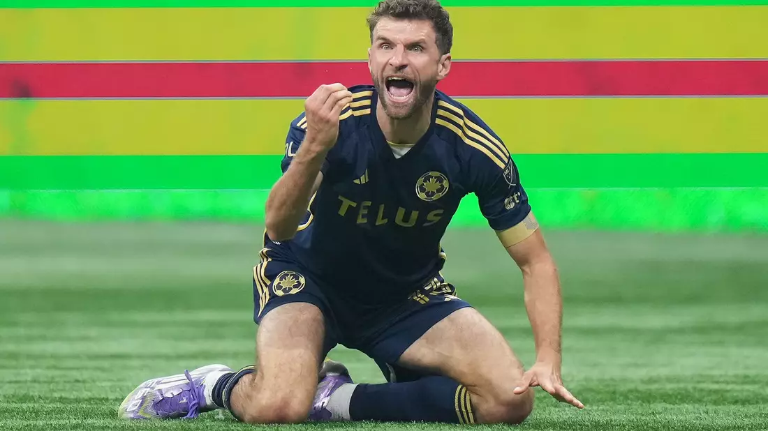 Für Thomas Müller ist eine Rückkehr zum FC Bayern noch Zukunftsmusik. - Bild: DARRYL DYCK/The Canadian Press via AP/dpa