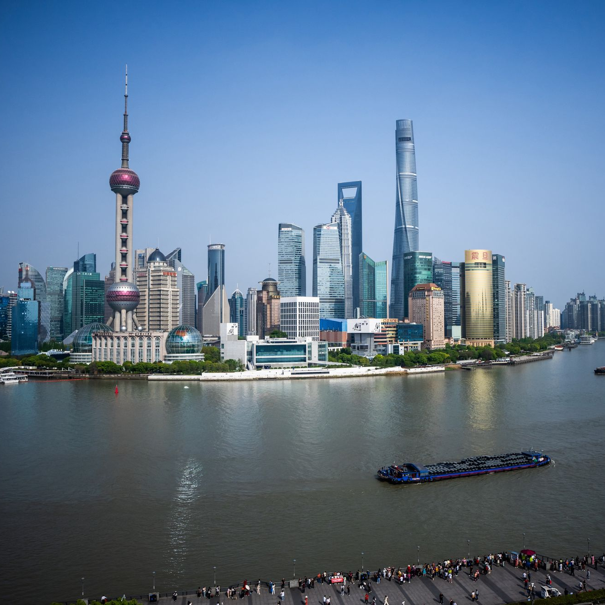 Blick auf Shanghai  - Foto: Michael Kappeler/dpa
