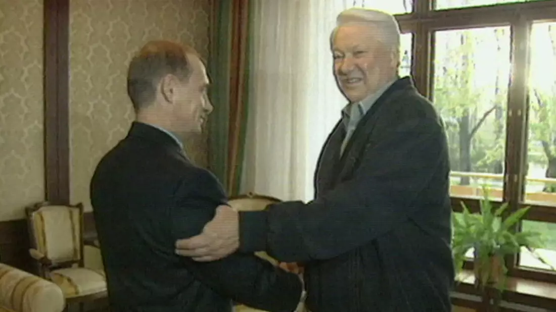 Russlands wilde 90er - Zwischen Demokratie und Putin ab 3. November in der ARD Mediathek - Bild: presseportal.de
