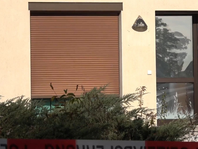 Bei dem Einsatz in Lindenberg geht es den Angaben danach, Gegenstände aufzufinden sowie Tatspuren und andere Beweismittel zu sichern. - Foto: Ivo Böhme/dpa