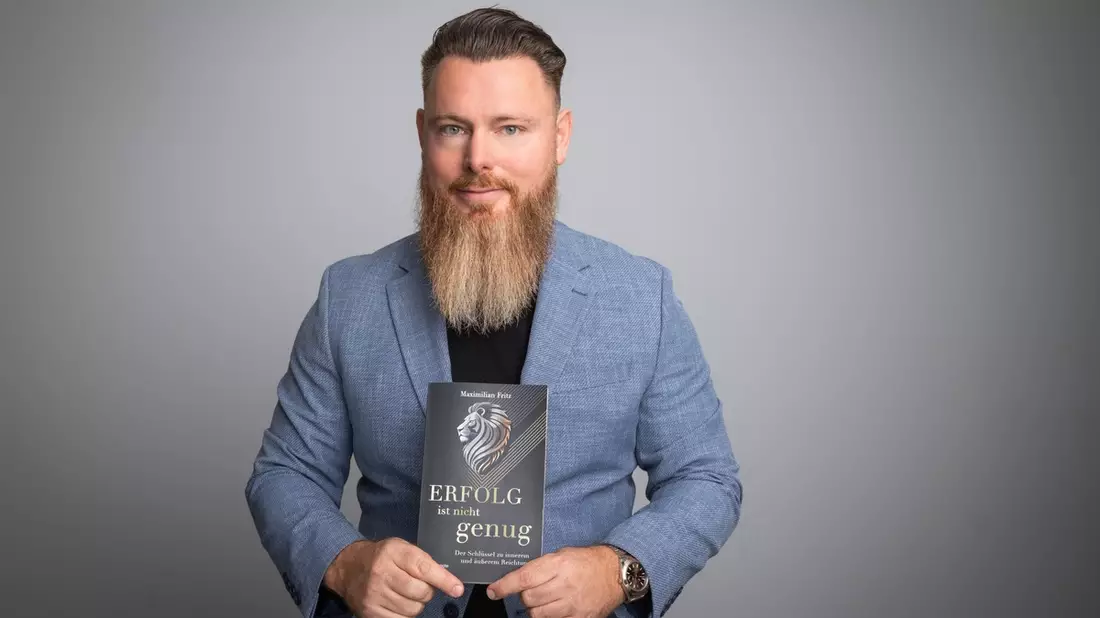 „Erfolg ist nicht genug“: Wie Maximilian Fritz mit seinem Buch über den Seelenplan den Schlüssel zu echtem Wohlstand liefert - Bild: presseportal.de