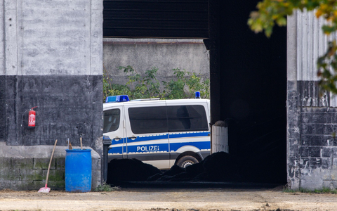Erneut ist die Polizei im Fall des toten Fabian in der Region Güstrow sichtbar aktiv. (Archivbild) - Foto: Jens Büttner/dpa