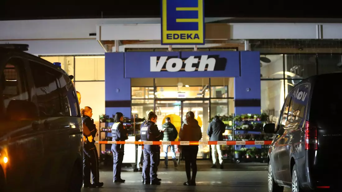 Die Hintergründe des tödlichen Streits waren zunächst unklar. - Bild: Christian Müller/dpa