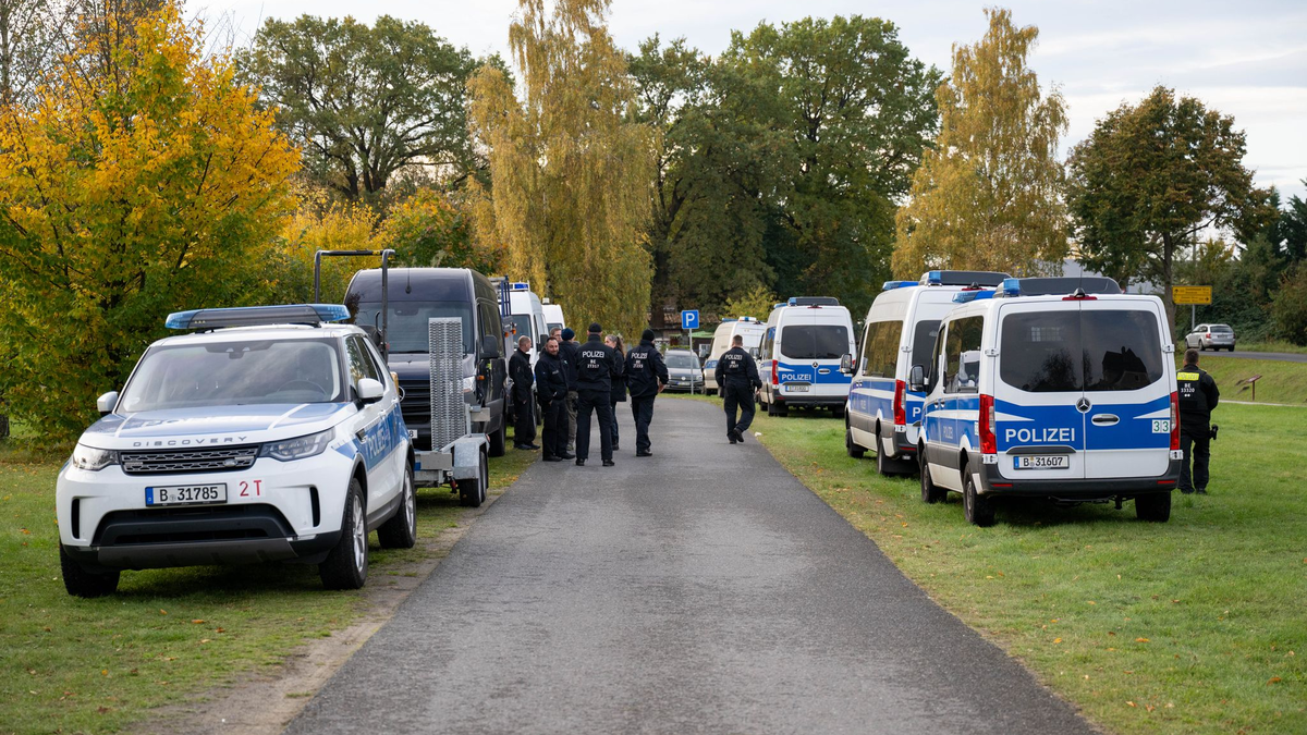 «Wir suchen nach Beweismitteln», sagte ein Polizeisprecher. - Foto: Christophe Gateau/dpa