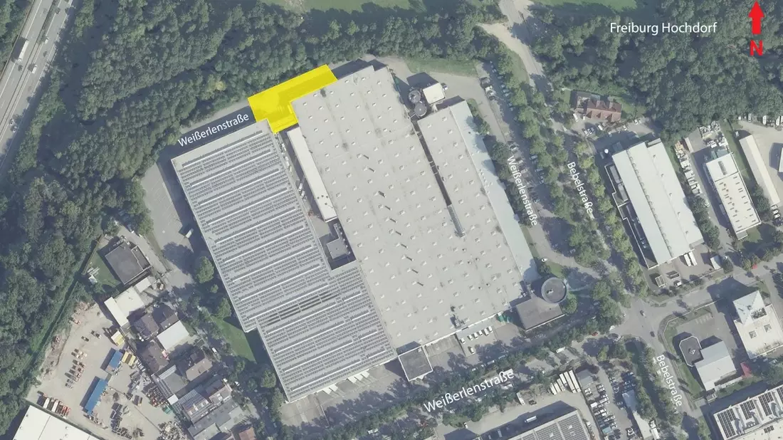 POL-FR: Freiburg-Hochdorf: Großbrand im Industriegebiet; hier: 5. Folgemeldung mit aktuellem Sachstand und Zeugenaufruf. - Bild: presseportal.de