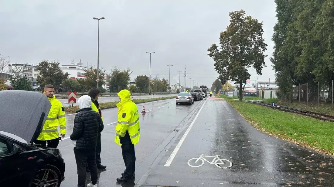 POL-PPMZ: Verkehrskontrollen mit Schwerpunkt Senioren im Straßenverkehr und Raser/Poser in Mainz - Bild: presseportal.de