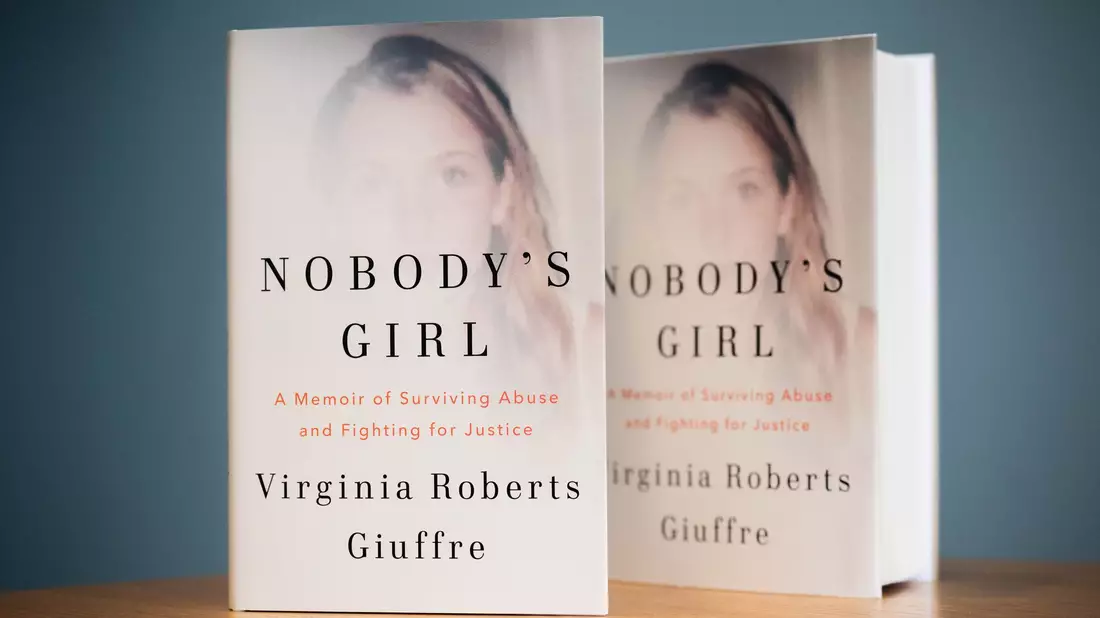 In den Memoiren des Epstein-Opfers Virginia Giuffre sind erschütternde Details über den sexuellen Missbrauch durch Jeffrey Epstein und seine Mittäter zu lesen. (Handout) - Bild: James Manning/PA Wire/dpa