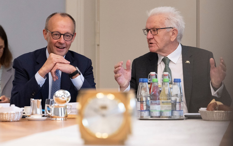 Kretschmann kommt mit Merz deutlich besser klar als mit seinem Vorgänger Olaf Scholz (SPD). - Foto: Marijan Murat/dpa POOL/dpa