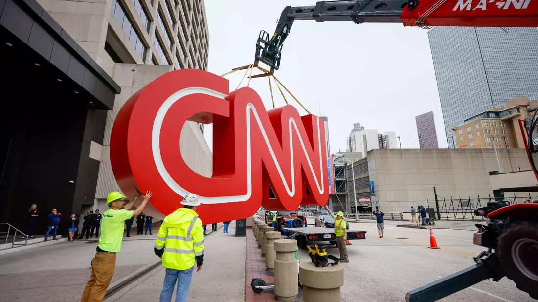 Zu Warner Bros. Discovery gehört auch der Nachrichtensender CNN. (Archivbild) - Bild: Miguel Martinez/Atlanta Journal-Constitution via AP/dpa
