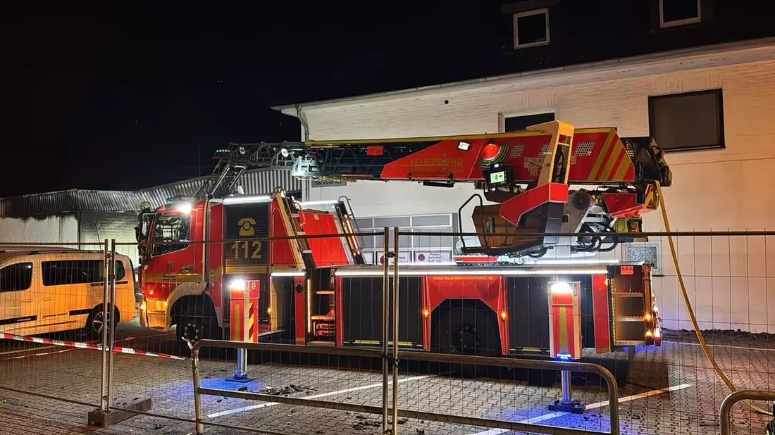 FW-MH: Schlussmeldung zum Großbrand an der Kölner Straße - Bild: presseportal.de
