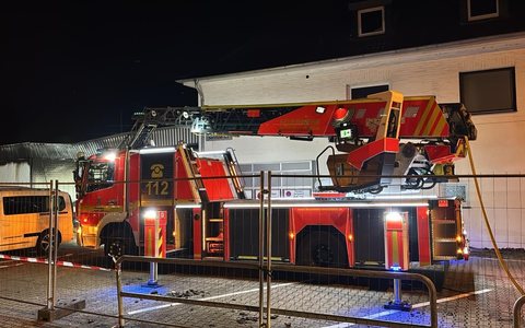 FW-MH: Schlussmeldung zum Großbrand an der Kölner Straße - Foto: presseportal.de