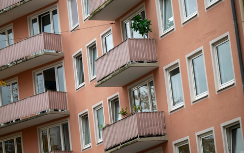 In München lag die durchschnittliche Kaltmiete mit etwa 23 Euro je Quadratmeter an der Spitze. (Archivbild) - Foto: Peter Kneffel/dpa