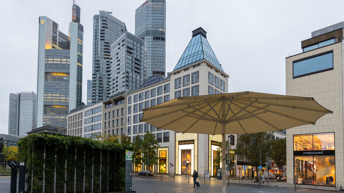 Nass wird es die kommenden Tage im ganzen Land immer mal wieder. (Archivbild) - Foto: Helmut Fricke/dpa