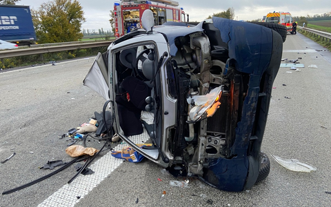 POL-PDNW: Polizeiautobahnstation Ruchheim - Nachtrag zum Verkehrsunfall auf der A 61: Drei Fahrzeuge beteiligt - zwei Personen verletzt - Foto: presseportal.de