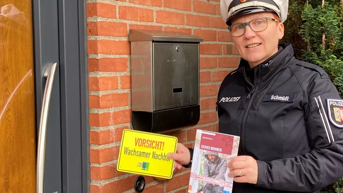 POL-HL: HL-OH / Dunkelheit ist Einbruchszeit - Die Polizeidirektion Lübeck rät: Eine Stunde mehr für Ihre Sicherheit - Bild: presseportal.de