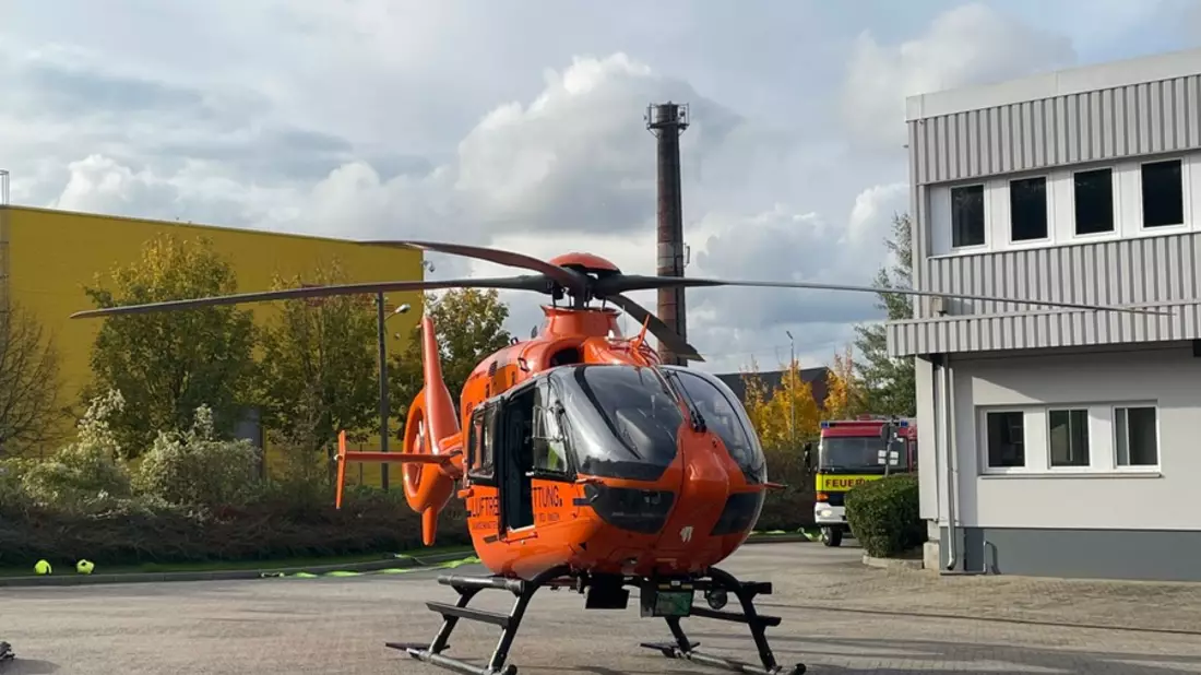 FW Ratingen: Ratingen, Breitscheider Weg, Gewerbepark - Bild: presseportal.de