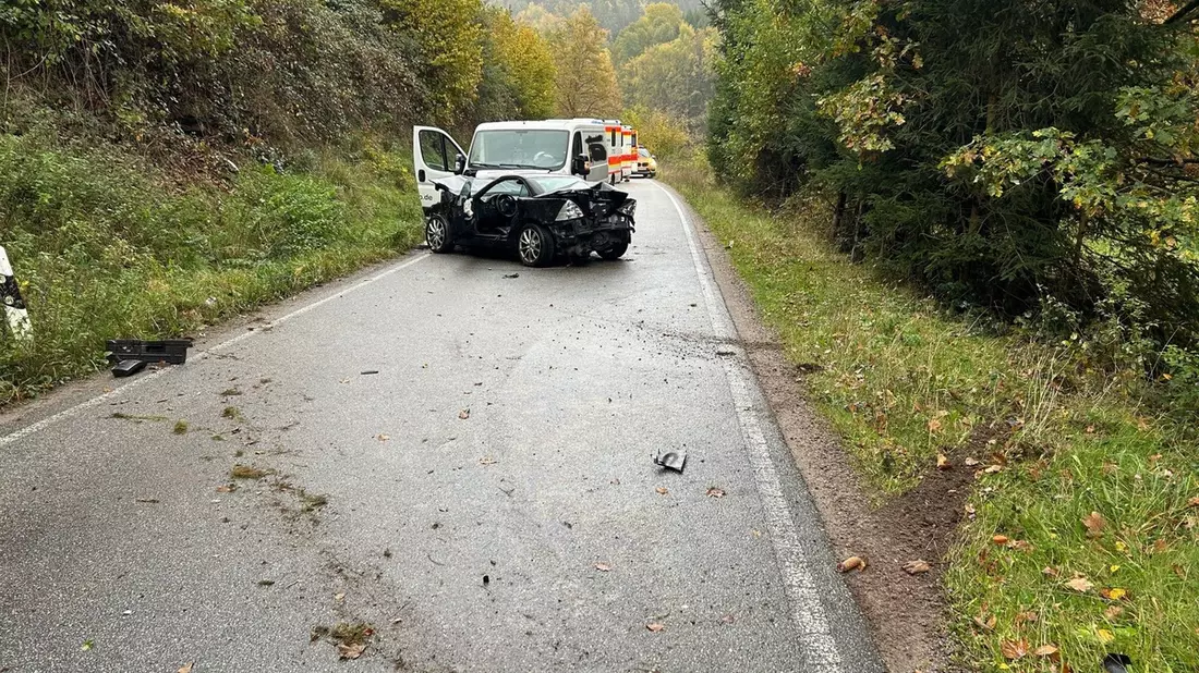 POL-PIWFB: Drei Verletzte und hoher Sachschaden bei Verkehrsunfall - Bild: presseportal.de