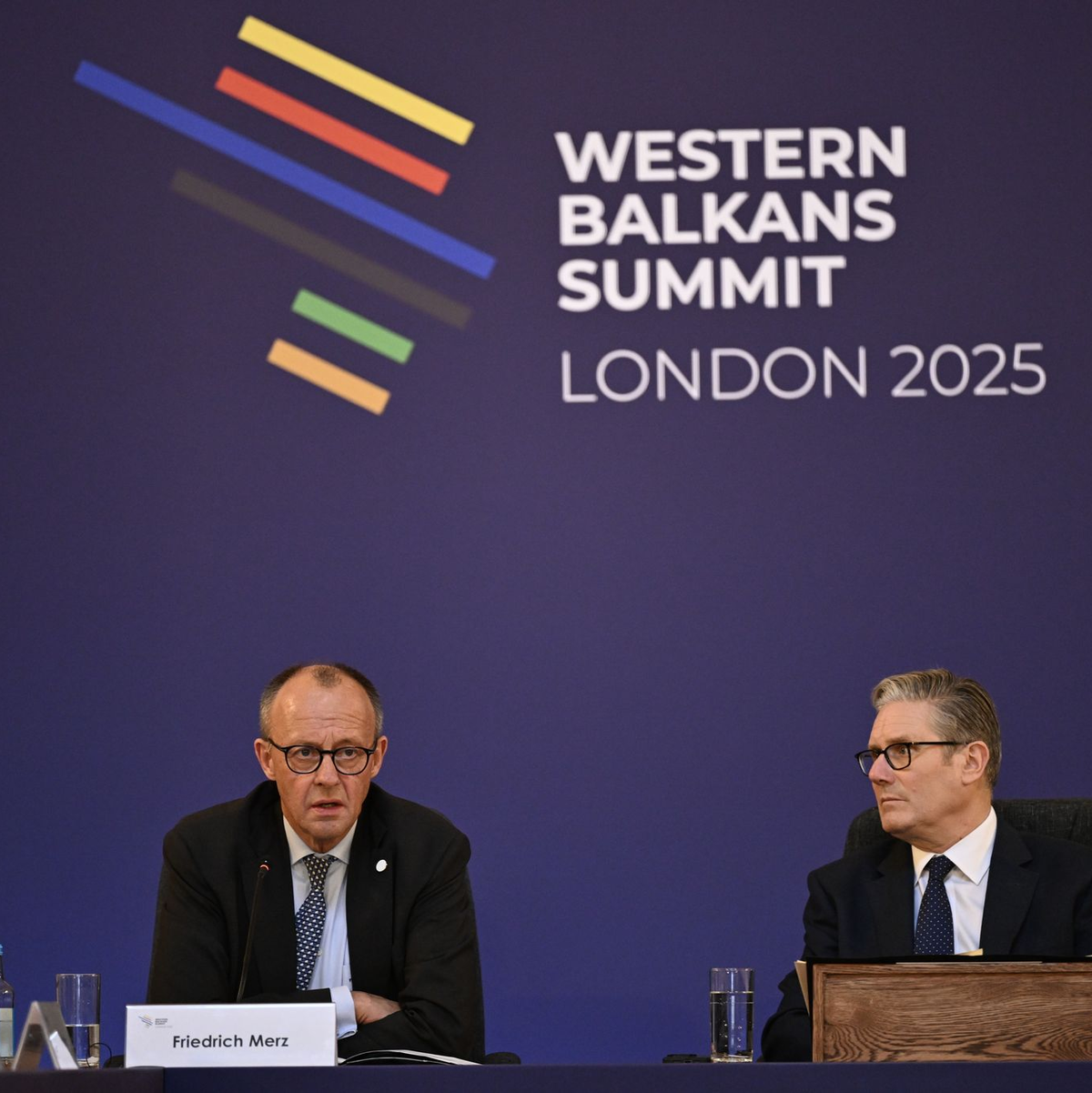 Merz konkretisierte seinen Aussagen bei einer Pressekonferenz in London. - Foto: Chris Ratcliffe/PA Wire/Pool/dpa
