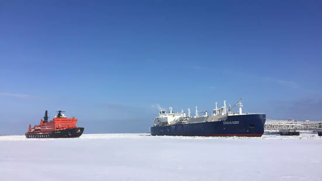 Russisches LNG soll früher als geplant nicht mehr in die EU importiert werden dürfen. (Archivbild) - Bild: Friedemann Kohler/dpa