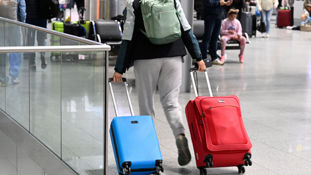 Geld zurück für die gesamte Pauschalreise, auch wenn man Unterkunft und Verpflegung bekommen hat? Der EuGH hat zu den Voraussetzungen entschieden. (Archivbild) - Foto: Roberto Pfeil/dpa