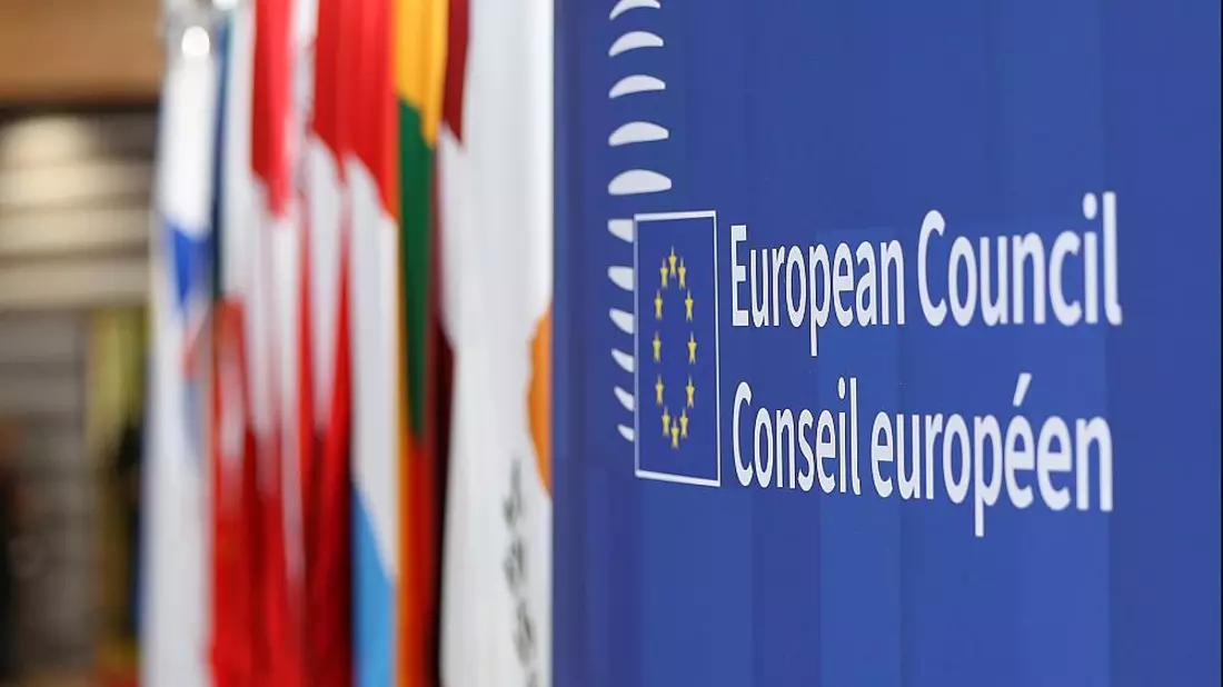 Fahnen der EU-Mitgliedsländer beim Europäischen Rat am 23.10.2025 - Bild: über dts Nachrichtenagentur