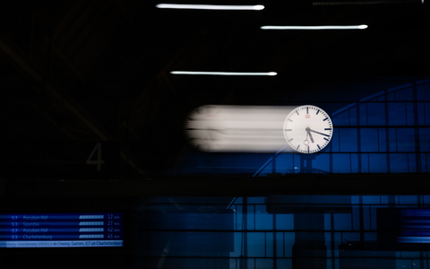 Am Sonntag werden die Uhren auf Winterzeit zurückgestellt. (Symbolbild) - Foto: Christoph Soeder/dpa Am Sonntag werden die Uhren auf Winterzeit zurückgestellt. (Symbolbild) - Foto: Christoph Soeder/dpa