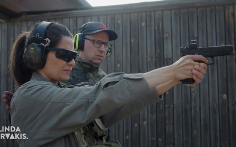 Linda Zervakis LINDA ZERVAKIS. Under attack - wer Deutschland bedroht und wie wir uns wehren - Foto: presseportal.de