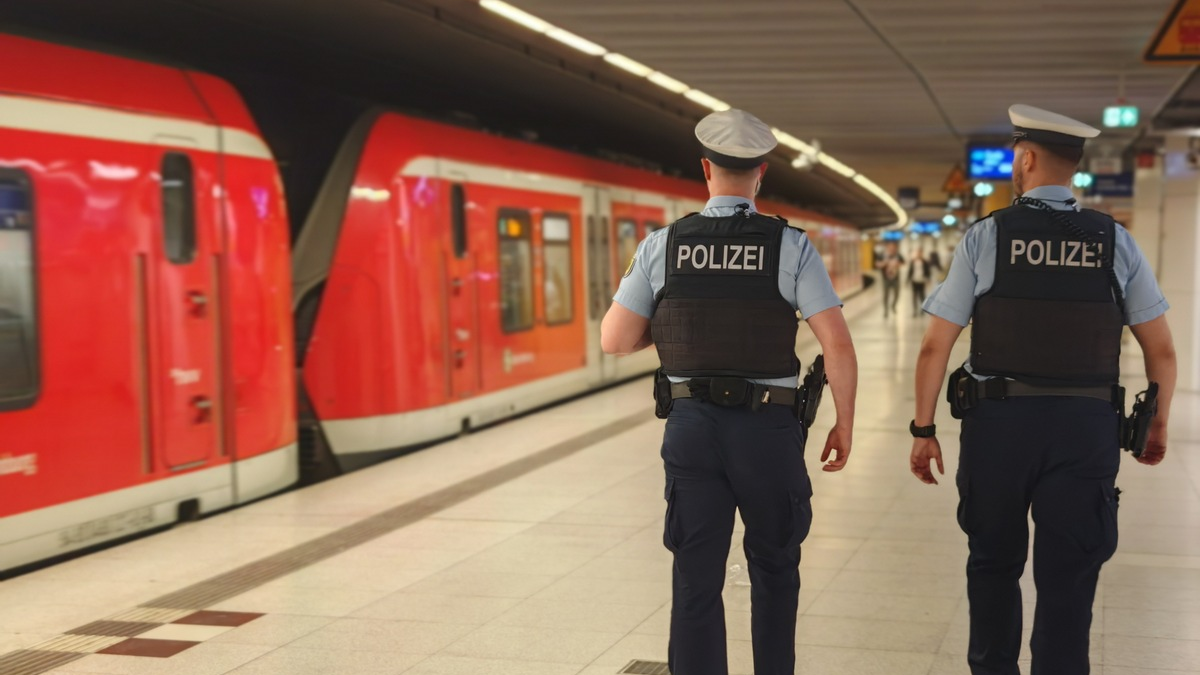 BPOL-HH: Bedrohung und Belästigung auf sexueller Basis in Hamburger S-Bahn- - Foto: presseportal.de