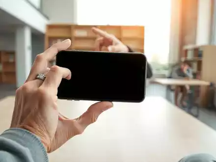 DigitalPakt Alter: 300 Hilfszentren für Senioren im Aufbau - Foto: über boerse-global.de