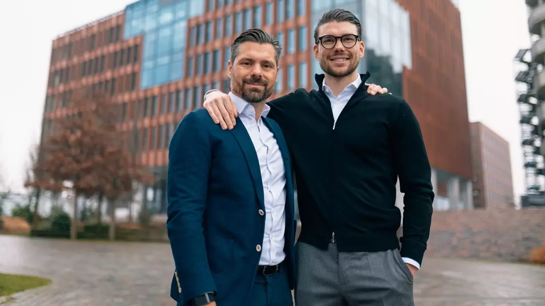 Moderne Führungsstrategien im Mittelstand: FAIRFAMILY zeigt, wie Unternehmer Kündigungen, Gen Z und fehlende Verantwortung meistern - Bild: presseportal.de