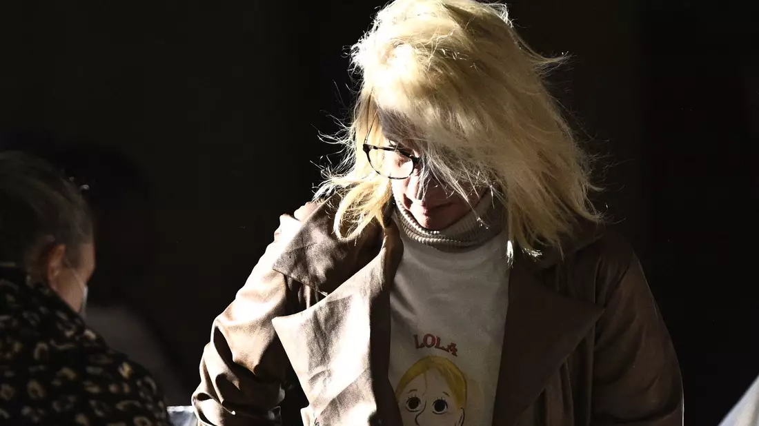 Lolas Mutter forderte vor Gericht Gerechtigkeit nach dem gewaltsamen Tod ihrer Tochter (Archivbild). - Bild: Julien De Rosa/AFP/dpa