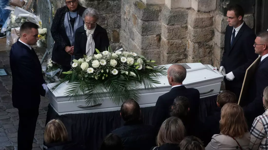 Der Mord an Lola sorgte in ganz Frankreich für Entsetzen. (Archivbild) - Bild: Michel Spingler/AP/dpa