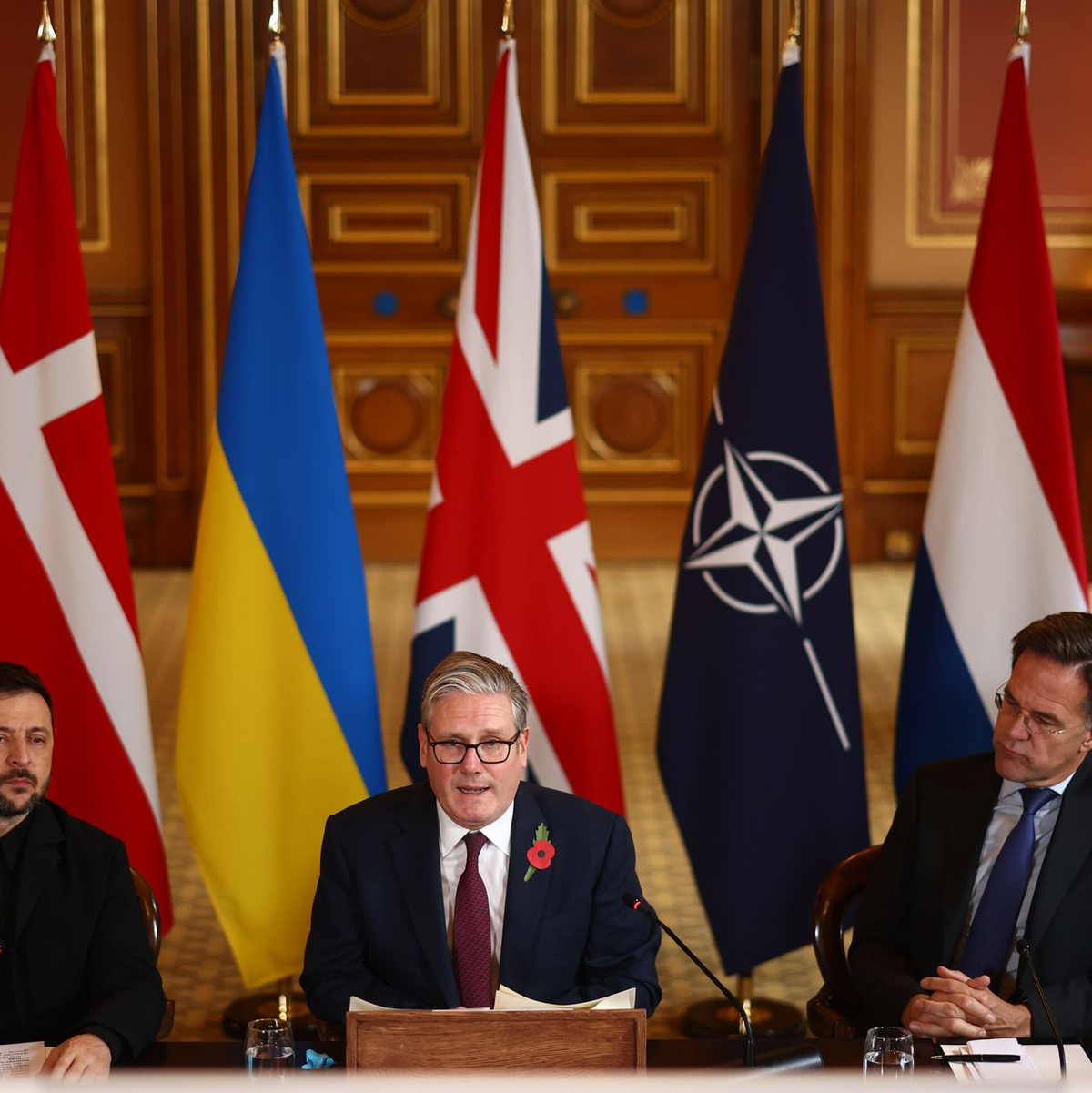 Bei dem Treffen in London ging es auch darum, wie die Ukraine durch den erwarteten schweren Kriegswinter kommen kann. - Foto: Henry Nicholls/Pool AFP/AP/dpa