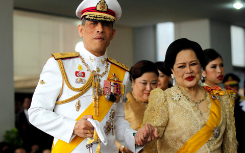 Sirikit war im Volk äußerst populär und als Wohltäterin bekannt. (Archivbild) - Foto: Rungroj Yongrit/EPA/dpa
