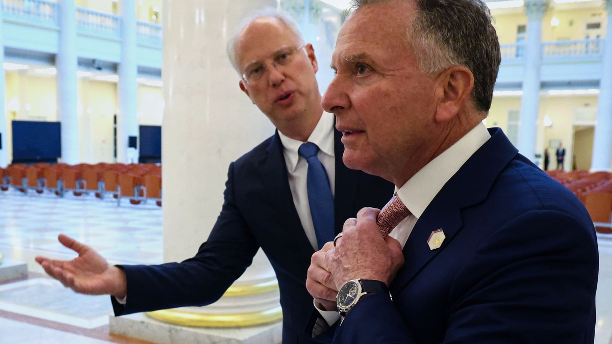 Witkoff und Dmitrijew sollen sich US-Medien zufolge nun erneut treffen. (Archivbild) - Foto: Vyacheslav Prokofyev/Pool Sputnik Kremlin/AP/dpa