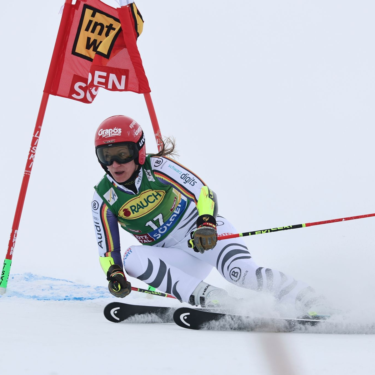 Beste Deutsche beim Alpin-Auftakt in Sölden: Lena Dürr. - Foto: Marco Trovati/AP/dpa