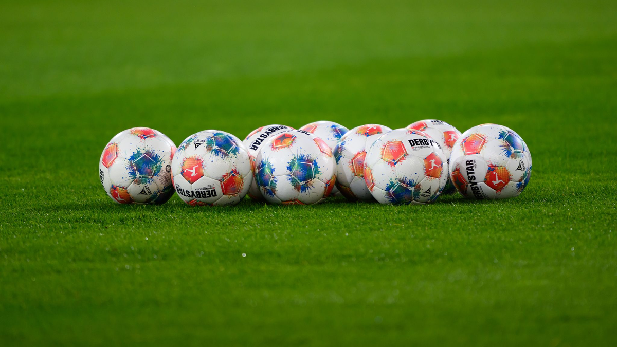 Das Spiel in Mönchengladbach wird später beginnen als geplant. (Archivfoto) - Foto: Robert Michael/dpa