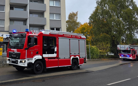 FW Celle: Zwei Einsätze innerhalb von 30 Minuten - verrauchter Treppenraum in Mehrparteienhaus! - Foto: presseportal.de