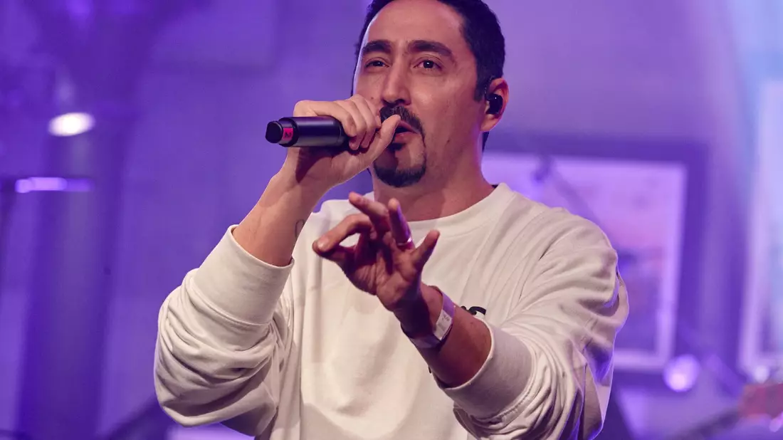 Der Rapper Eko Fresh thematisiert in seinem neuen Song «Friedrich» subtilen Rassismus und schlechte Startchancen für junge Menschen mit Migrationshintergrund. (Archivfoto)  - Bild: Georg Wendt/dpa