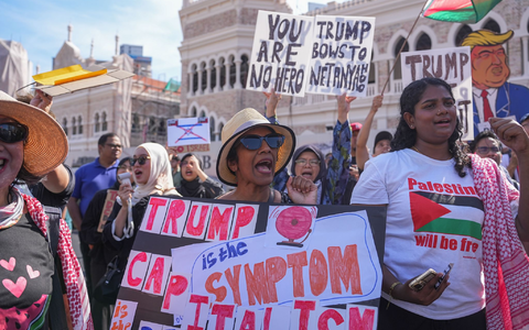 In Kuala Lumpur kam es zu Protesten gegen den Trump-Besuch. - Foto: Azneal Ishak/AP/dpa
