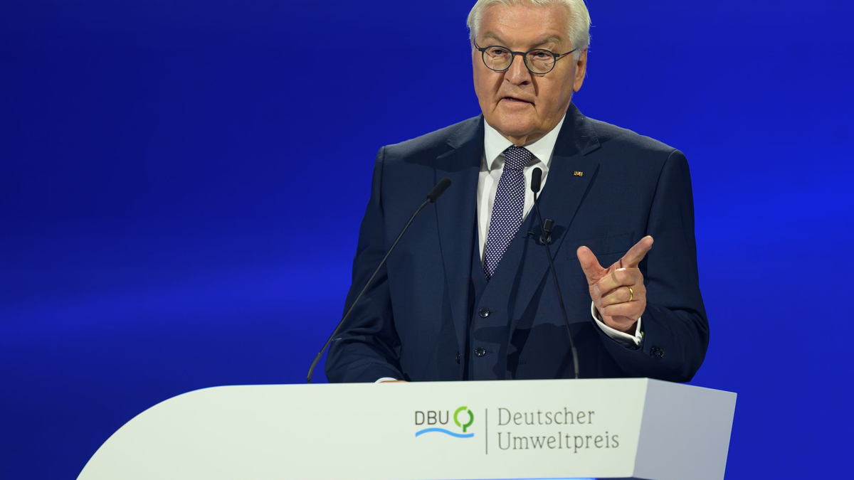 In Chemnitz ist der mit einer halben Million Euro dotierte Deutsche Umweltpreis vergeben worden.  - Foto: Hendrik Schmidt/dpa