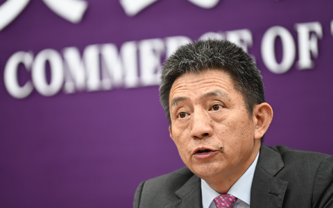 Li Chenggang, Verhandler in internationalen Handelsfragen, hat eine vorläufige Einigung mit den USA bekanntgegeben. (Archivbild) - Foto: Johannes Neudecker/dpa