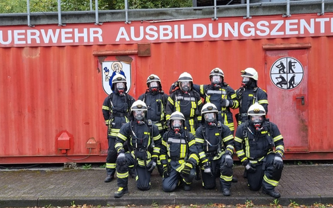 FW-OE: Atemschutzgeräteträger-Lehrgang in Kirchhundem - Teamwork und Schweiß - Foto: presseportal.de