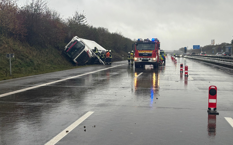 FW-ROW: Verkehrsunfall auf der A1 - Feuerwehr und Rettungsdienst im Einsatz - Foto: presseportal.de